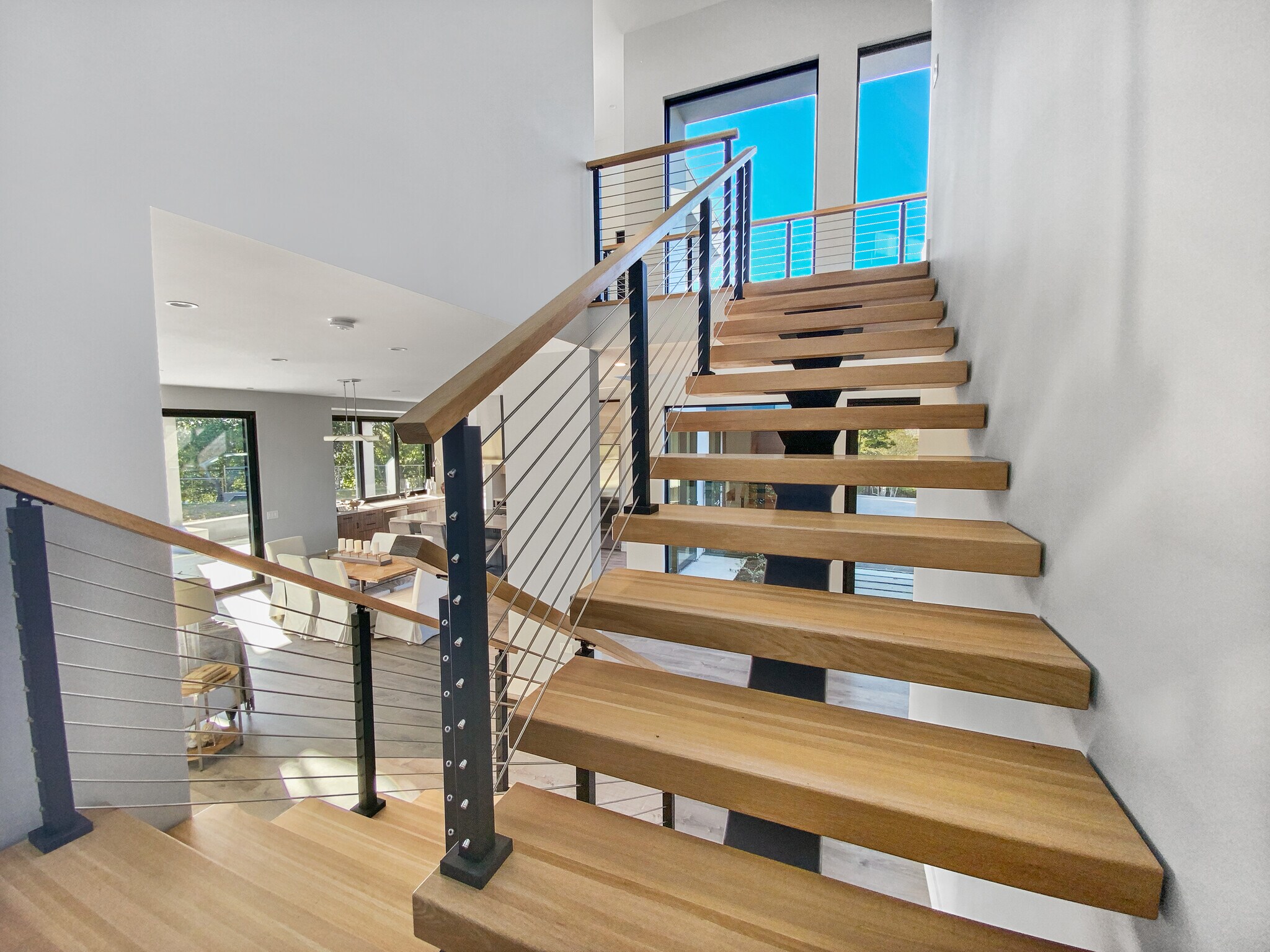 Building Photo - 10 Notre Dame Pl