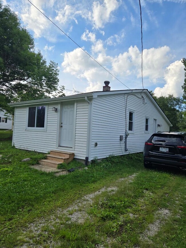 Building Photo - 1094 Moneta Ave