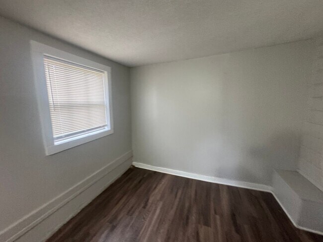 Building Photo - 1895 S Lauderdale St