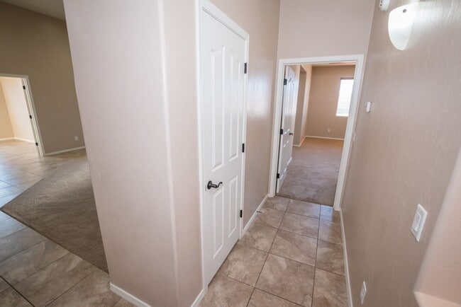 Building Photo - Beautiful Custom Home with 4 Bedrooms, 2 Bath, 3 Car Garage, Central A/C