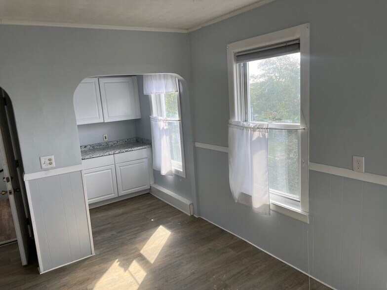 Kitchen/Dining Space - 49 Elder St