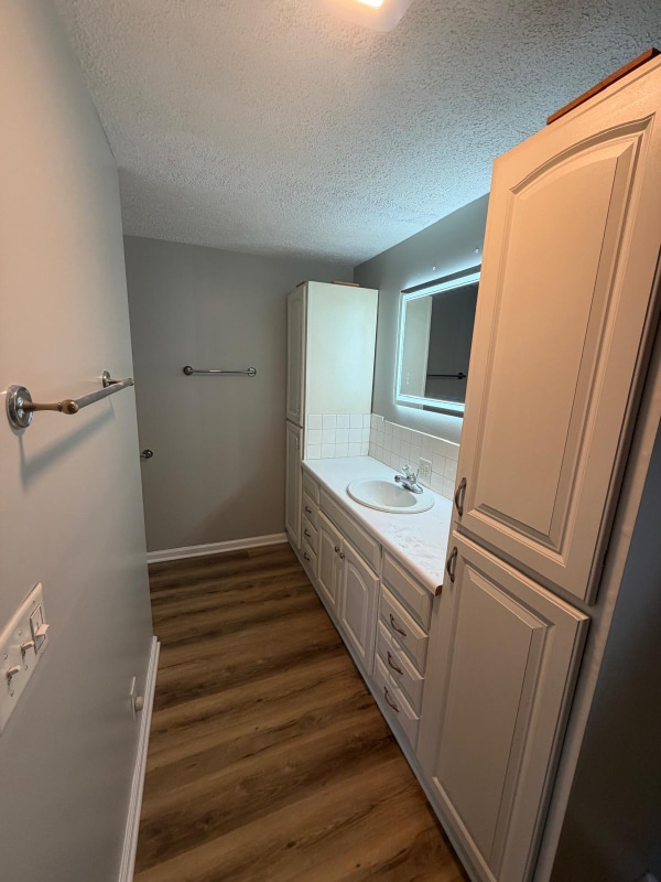 Building Photo - 3037 Meredith Ave