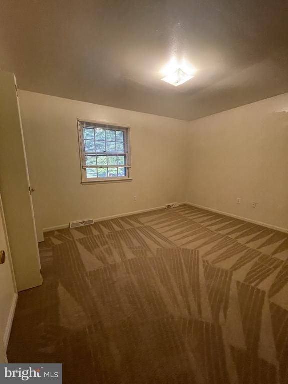 Building Photo - 547 Willis St