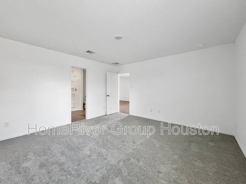 Building Photo - 6022 Standpiper Lp