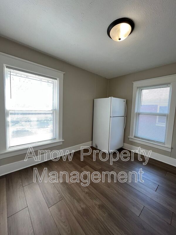 Building Photo - 1820 A St