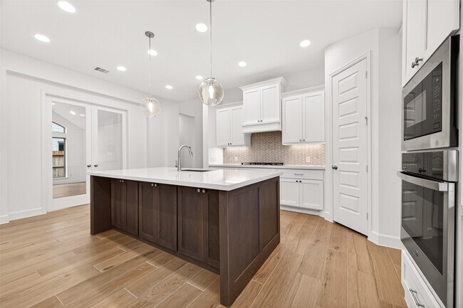 Building Photo - 29731 Brushy Gables Dr