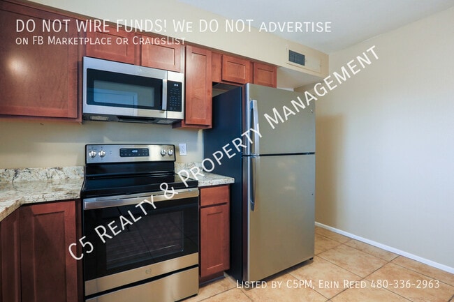 Building Photo - 4722 E Apollo Rd