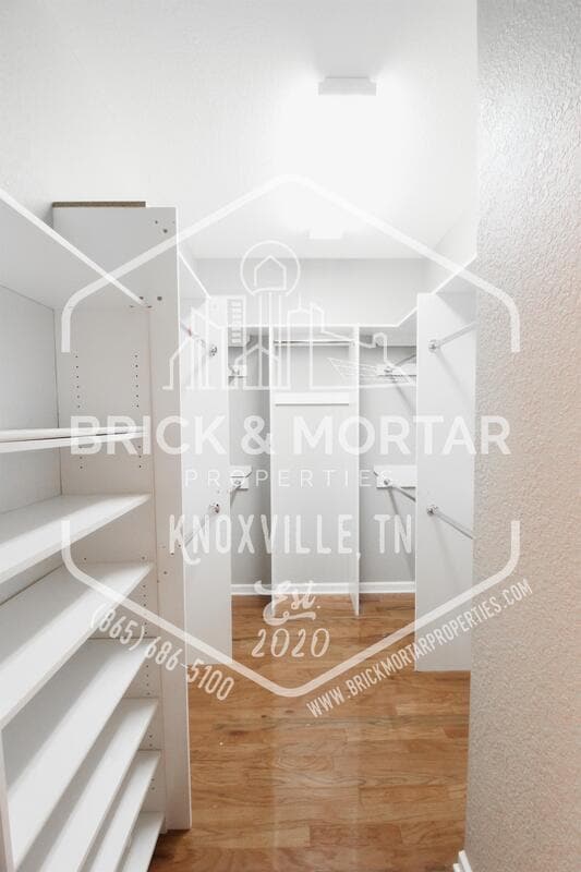 Building Photo - 6810 Springhouse Way
