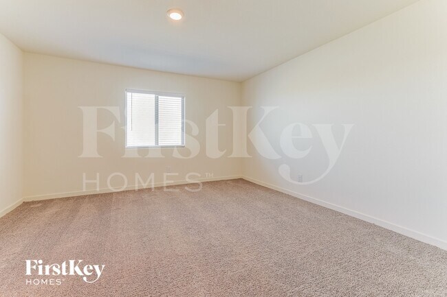 Building Photo - 1024 W 20th St