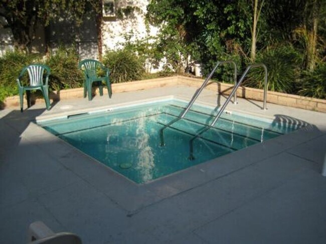 Building Photo - 5585 E Pacific Coast Hwy