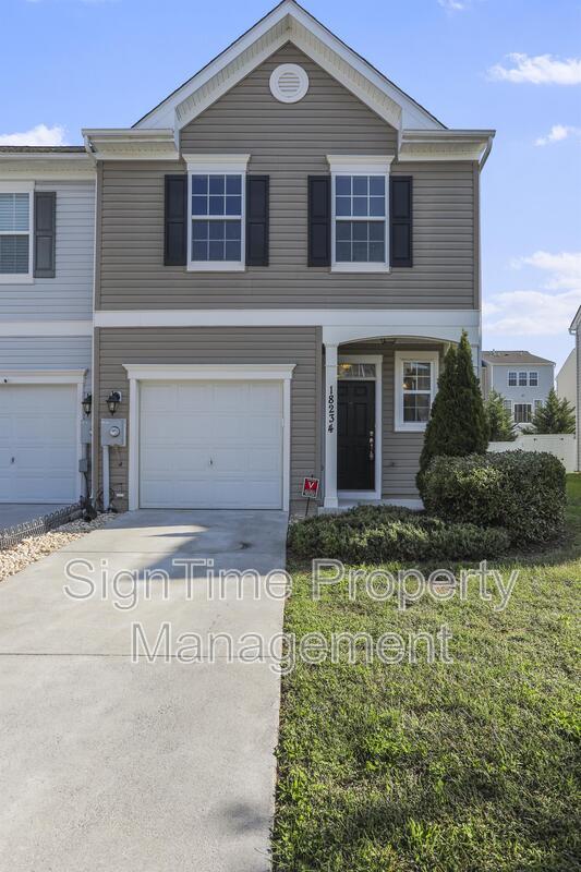 Building Photo - 18234 Hurricane Ct