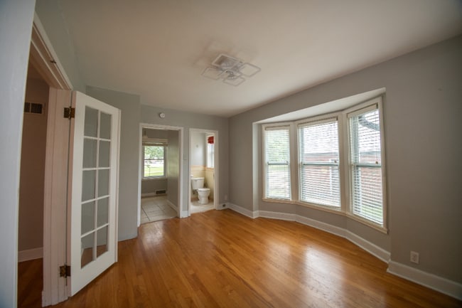 Building Photo - 6600 Nottingham Ave