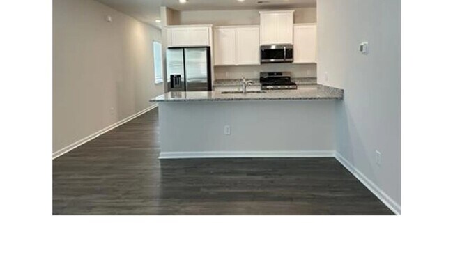 Building Photo - 362 Highline Trl