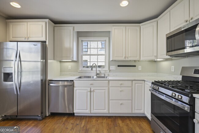 Building Photo - 849 Kipling Dr NW