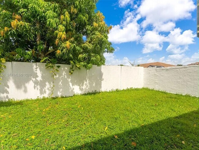 Building Photo - 8246 SW 147th Ct
