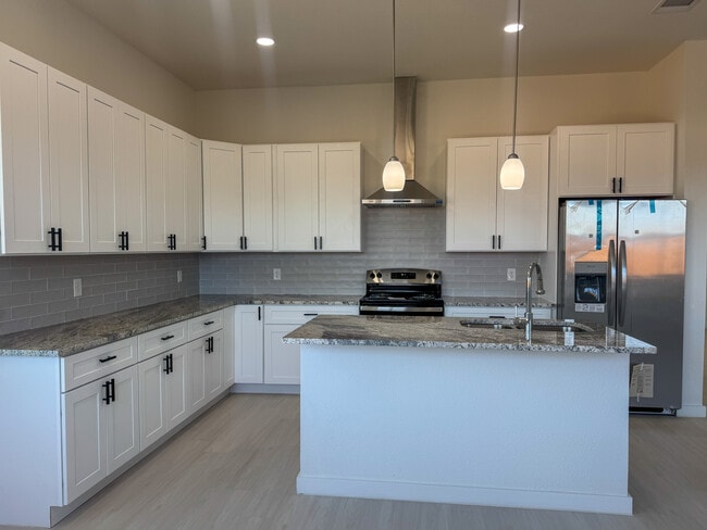 Building Photo - 160 Zion Rd