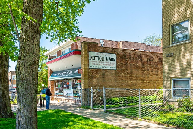 Building Photo - 7642 W Belmont Ave