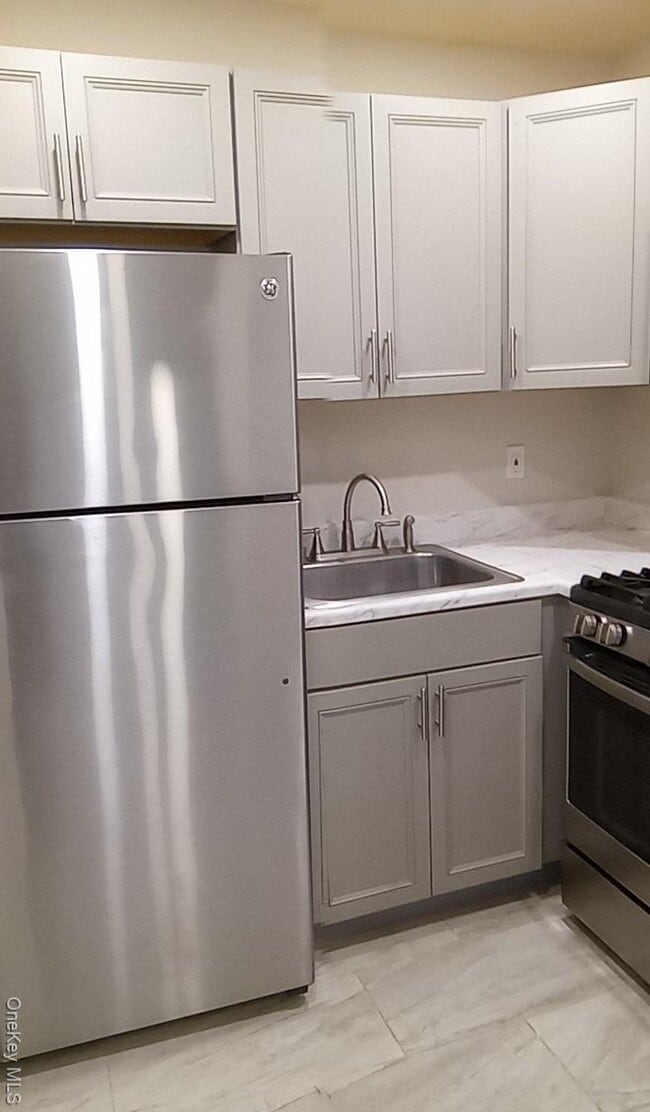 Building Photo - 21 Sierra Ct