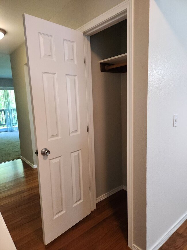 Building Photo - 500 National Ave N