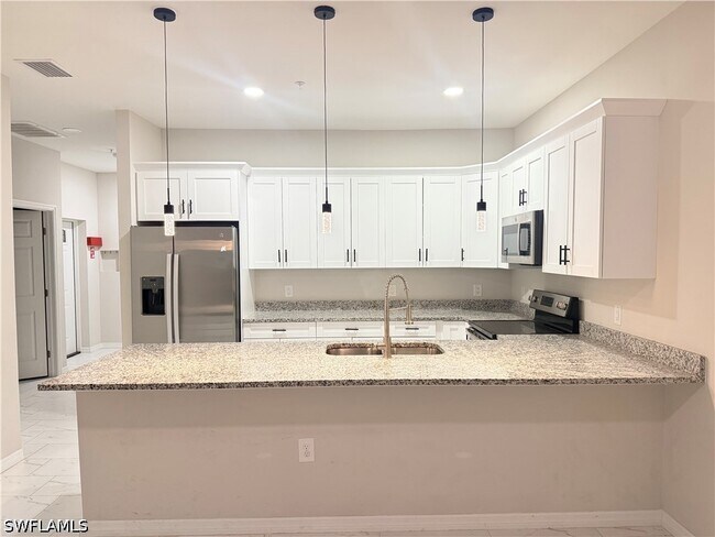 Building Photo - 212 Pullman St