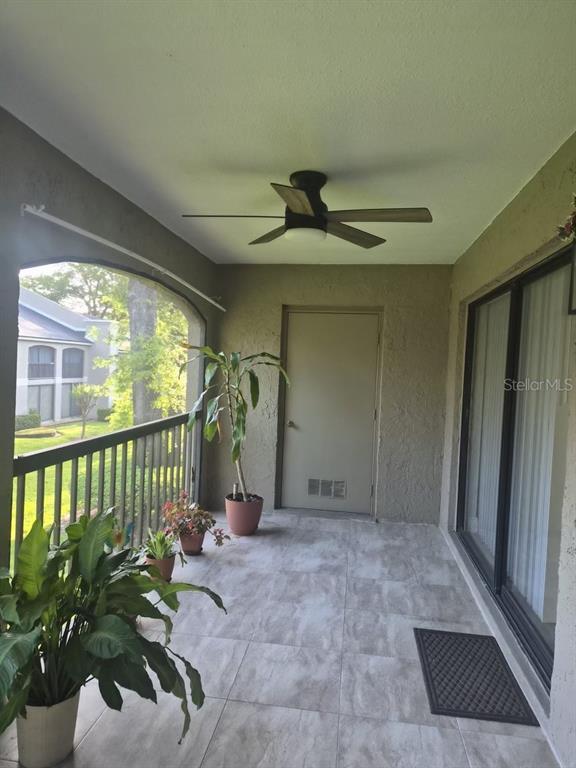 Building Photo - 1055 Kensington Park Dr