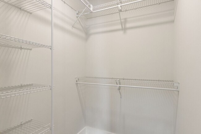 Building Photo - Live the Island Life – Move-In Ready 3 Bed...
