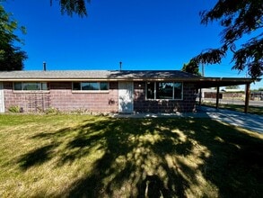 Building Photo - 2102 S 2nd Ave