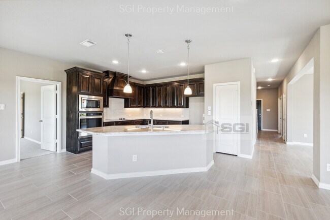Building Photo - 209 Cedar Elm Ln