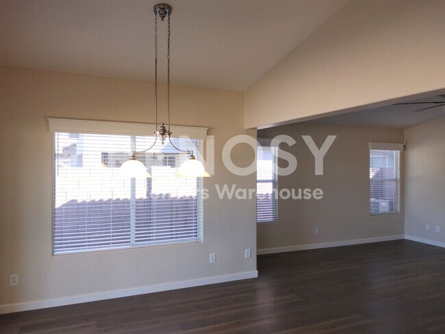 Building Photo - 1739 N Sinova