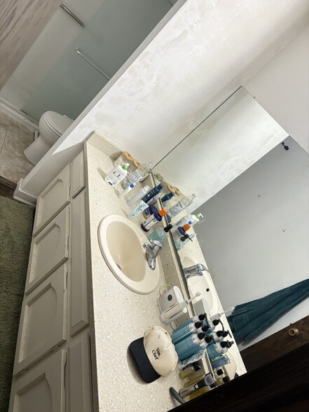 Building Photo - 2076 Chateau Ct