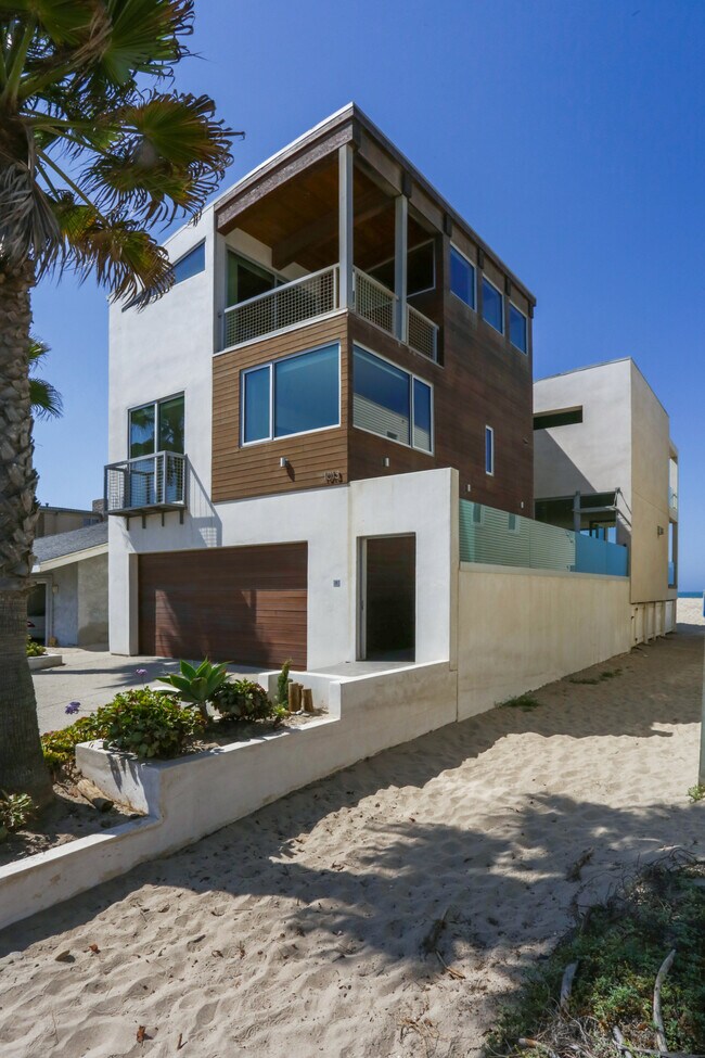 Building Photo - 1013 Mandalay Beach Rd