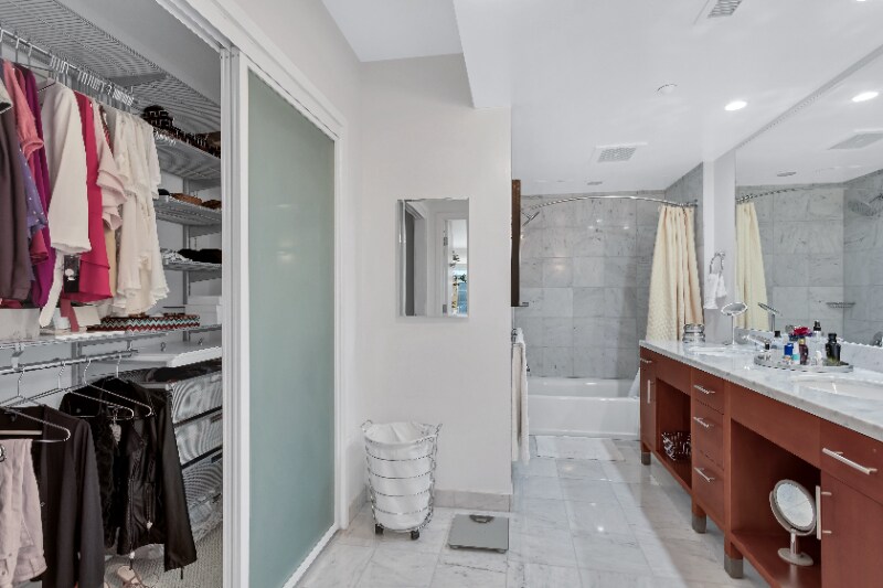 Building Photo - 912 F St NW