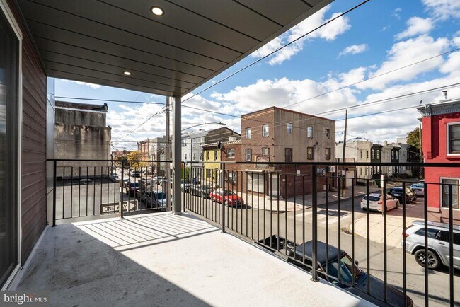 Building Photo - 1711 S 5th St