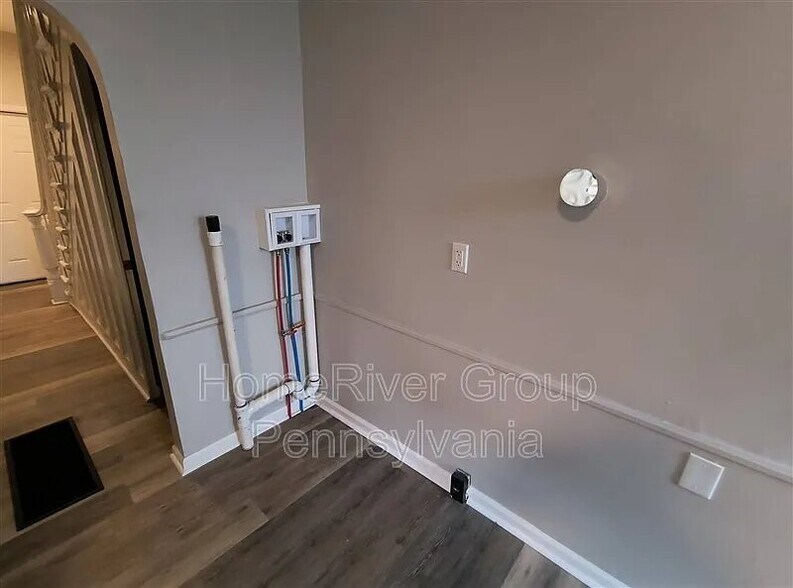 Building Photo - 935 Manton Wy