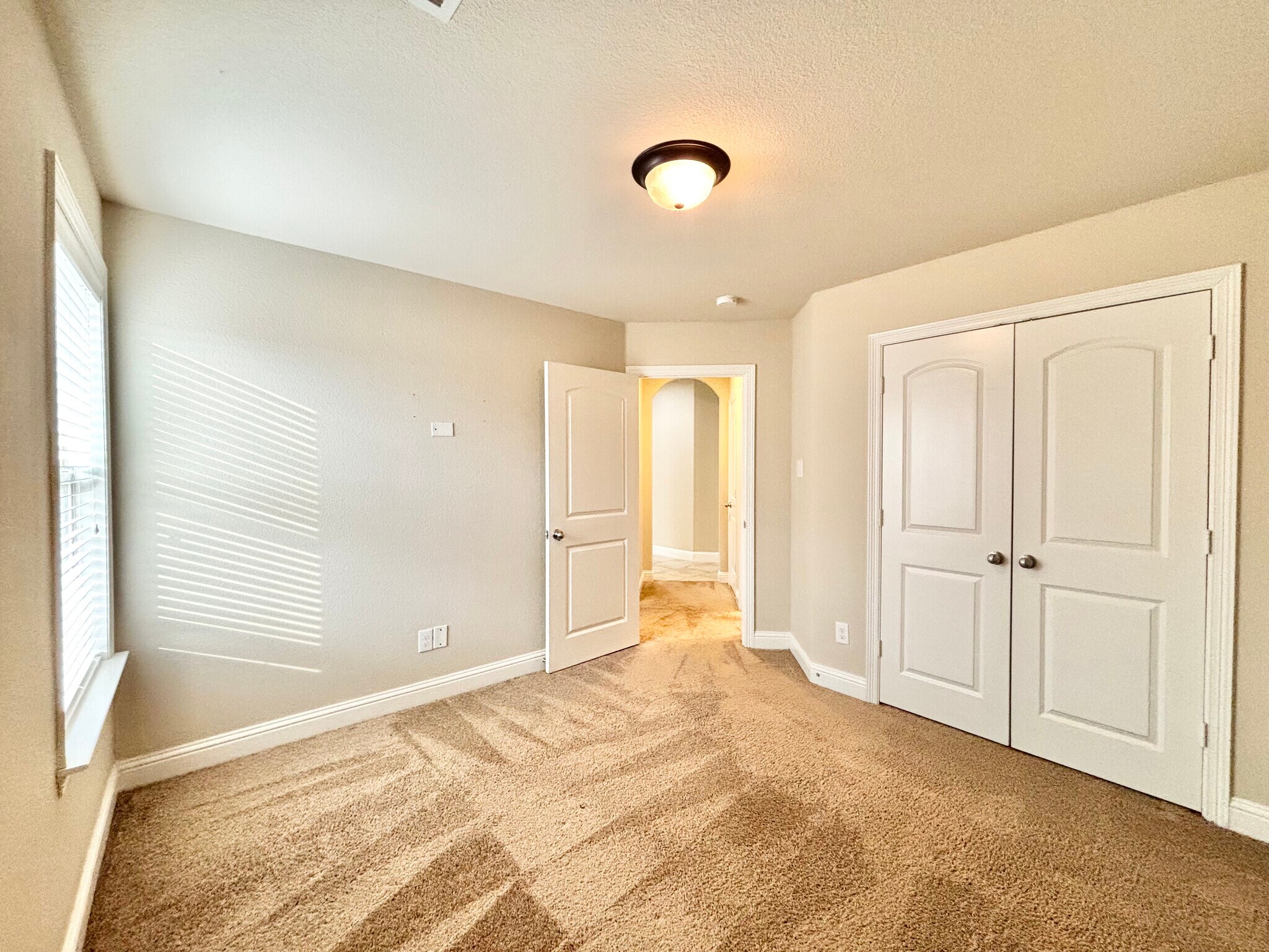 Building Photo - 3010 Sweetwater Trl