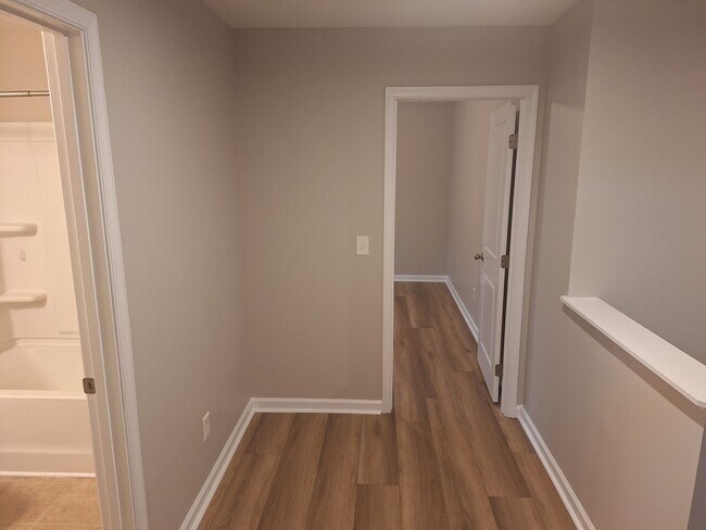 Building Photo - Wonderful Two Story Four Bedroom Home in Northeast Columbia!