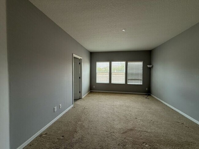 Building Photo - 7681 Ripplepointe Way