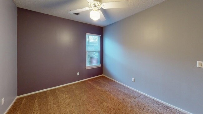 Building Photo - 1711 Orange Grove Shores Dr