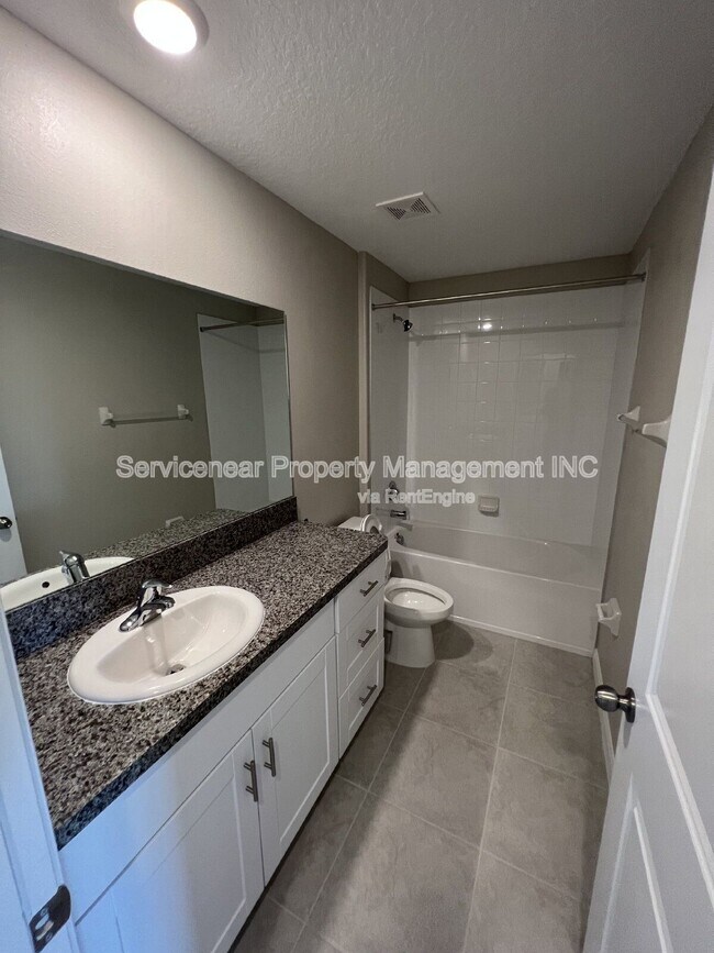 Building Photo - 12032 MIracle Mile Dr