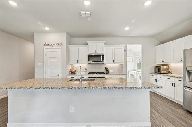 Building Photo - 312 Scenic Point Dr