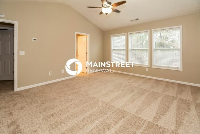 Building Photo - 4 Bedroom Pet-Friendly Home in Fairburn, GA with Main Street Renewal