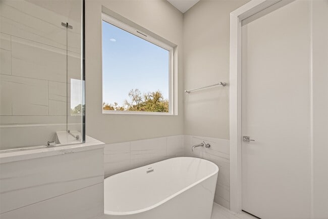 Building Photo - 778 Paul Quinn St