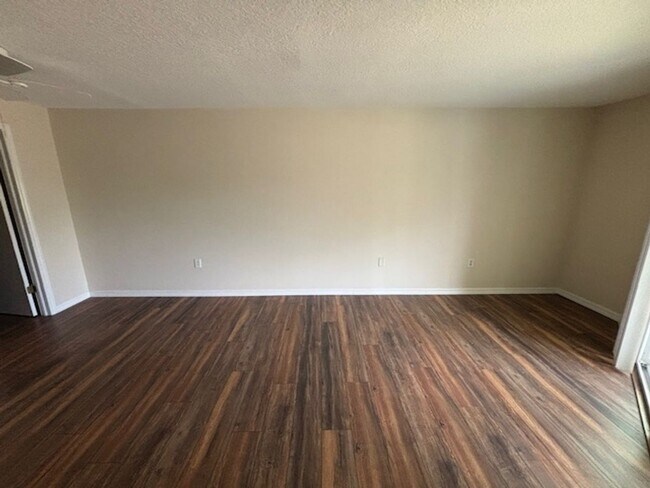Building Photo - Serene 2 Bed 2 Bath Condo in The Heather