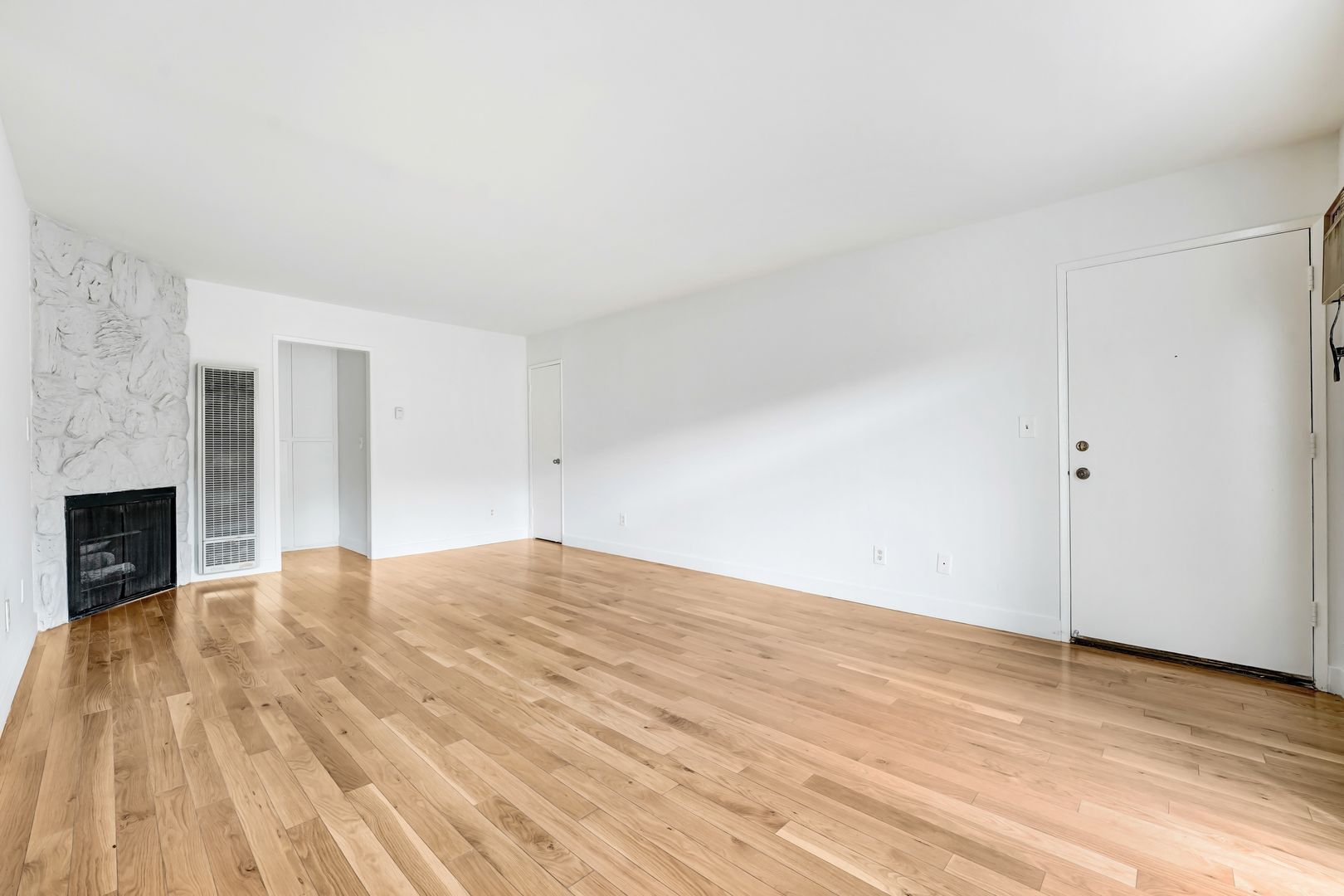 Building Photo - 3415 McLaughlin Ave