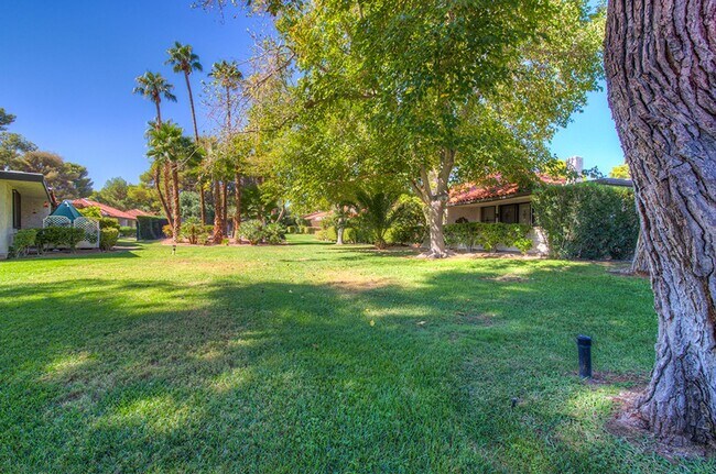 Building Photo - 2574 Pera Cir