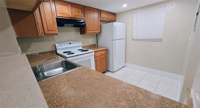 Building Photo - 19791 SW 114th Ave