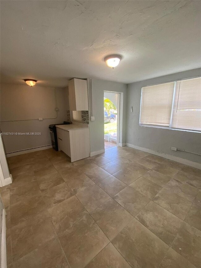 Building Photo - 1 bedroom in Miami FL 33161