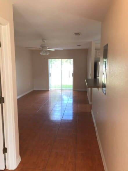 Building Photo - 622 Lemon St