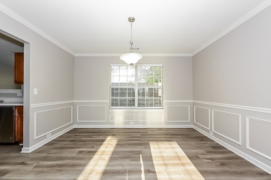 Building Photo - 936 Brisley Cir