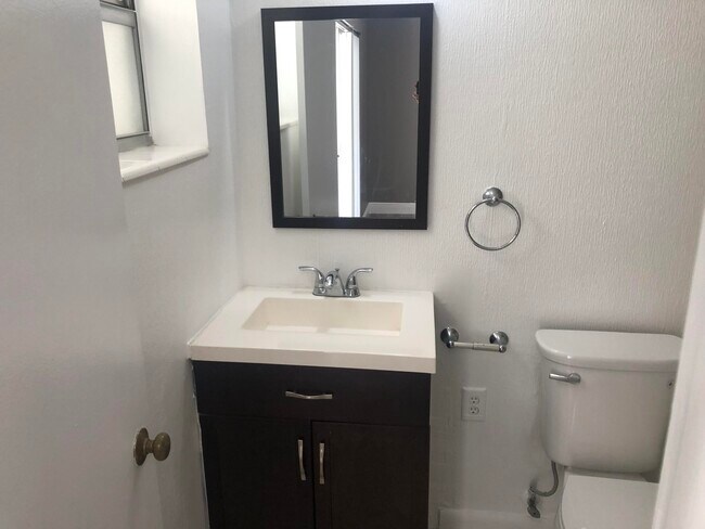 Building Photo - 4500 N Flagler Dr